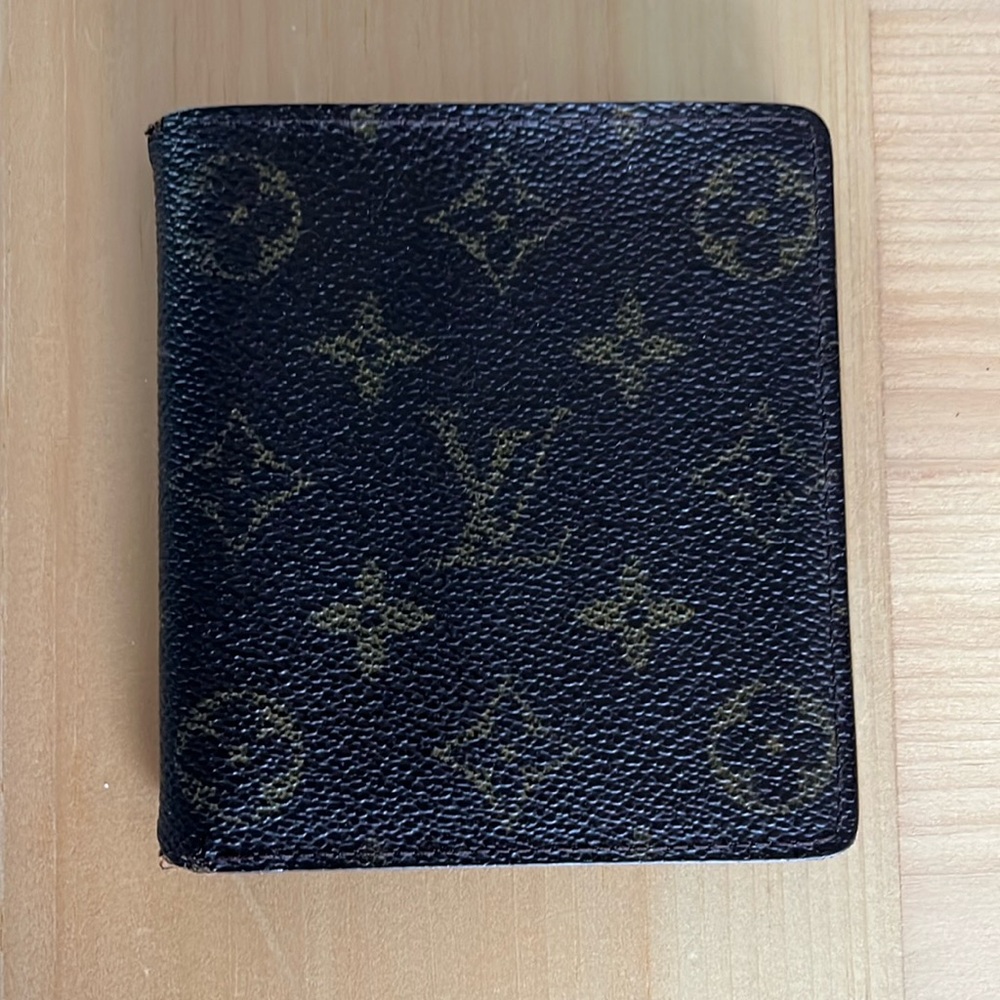 Vintage Louis Vuitton, Mens bifold wallet.